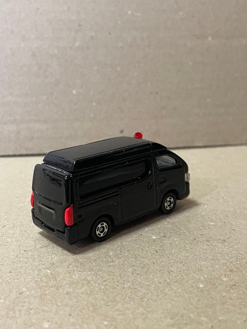 K-ONO様　3台まとめ売り　トミカ　キャラバン　警察車両　カスタム