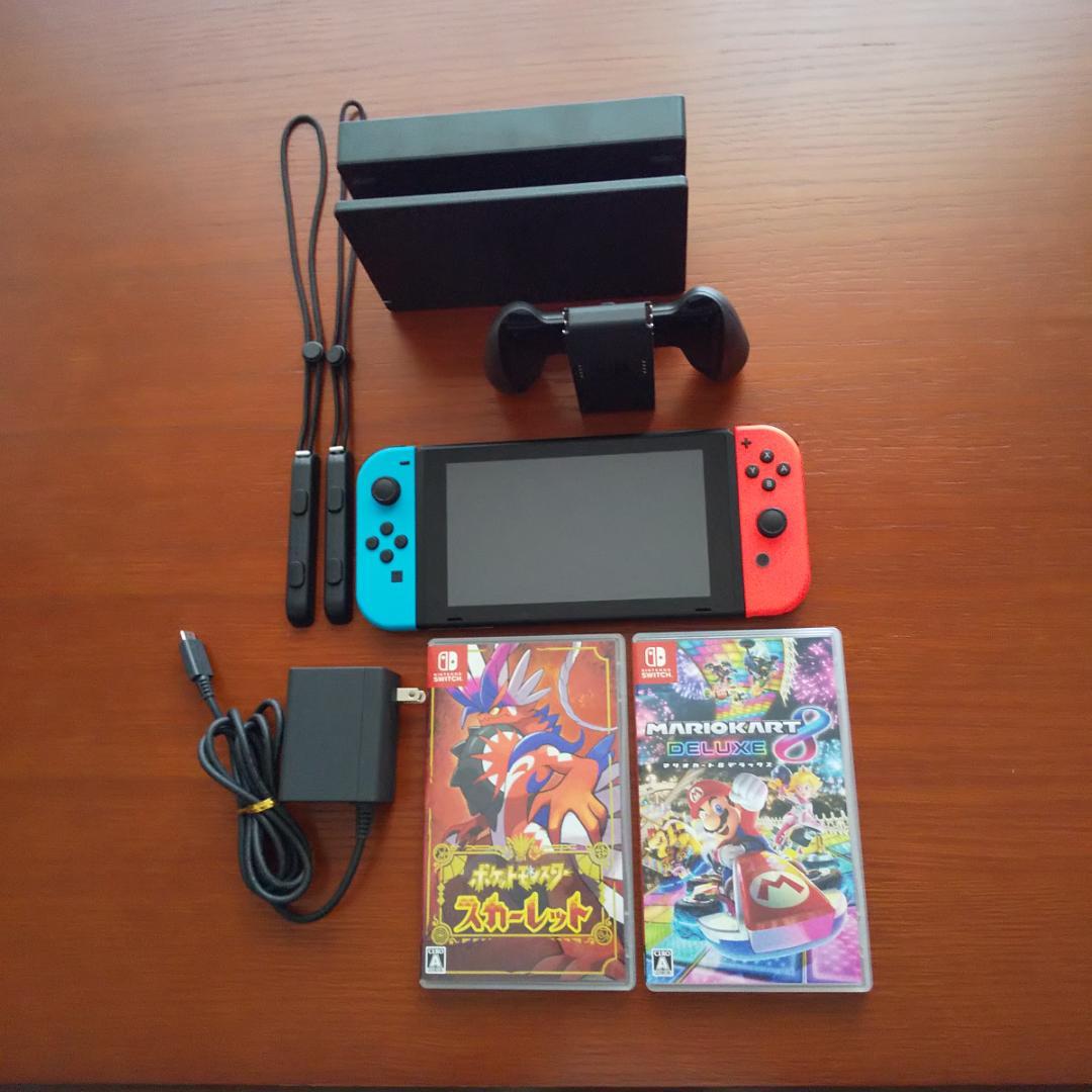 任天堂Switch 本体（HAC-001-01）+Joy-Con+ ゲーム2本