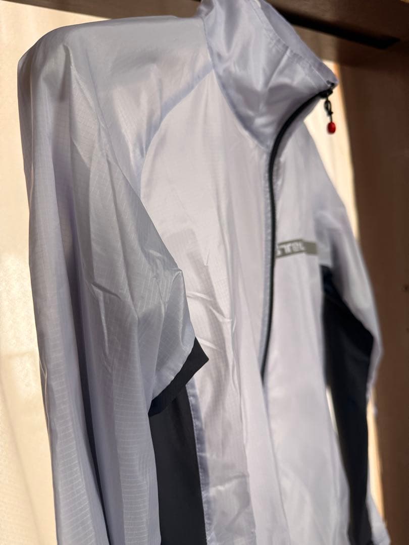 値下げ　Castelli ウィンドブレーカー S シルバー/ブラック　軽量