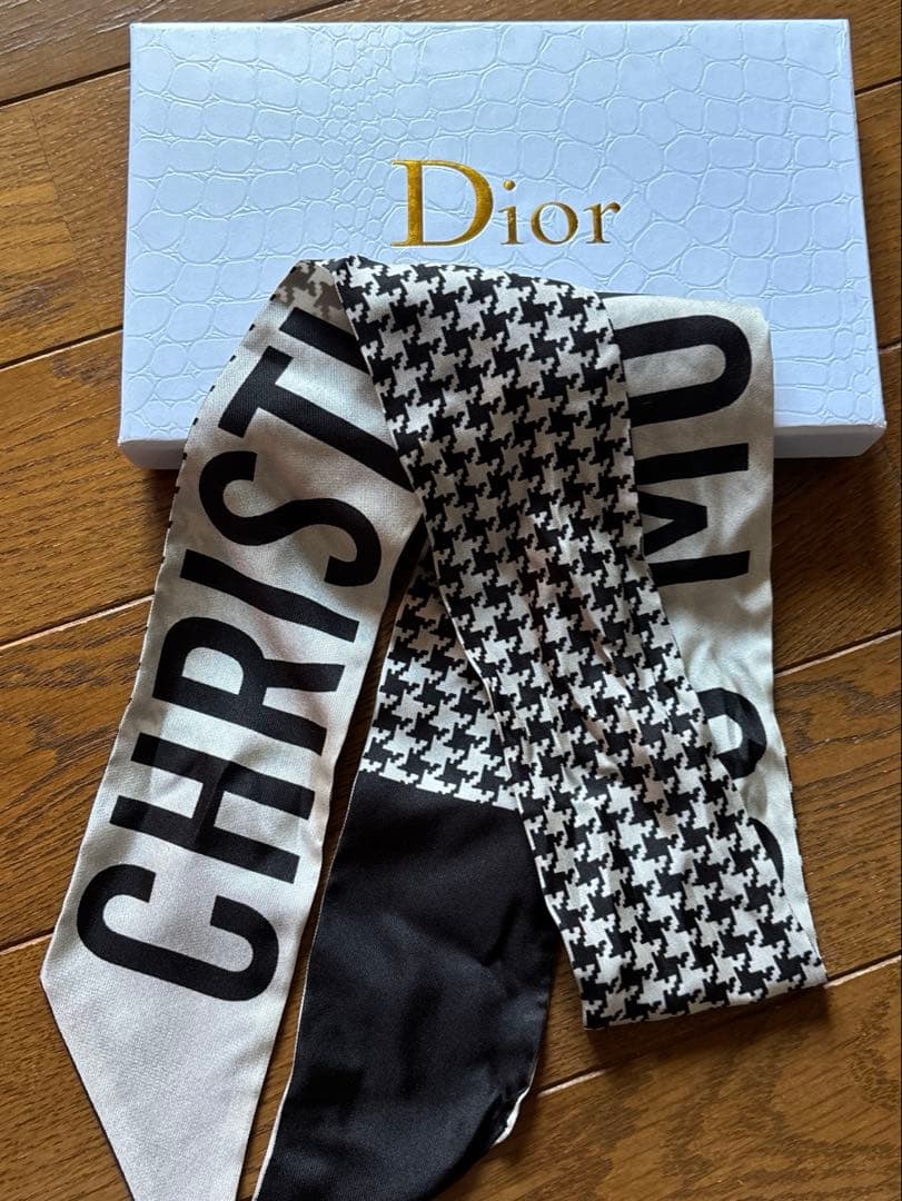 Dior スカーフ　ミッツァ箱付