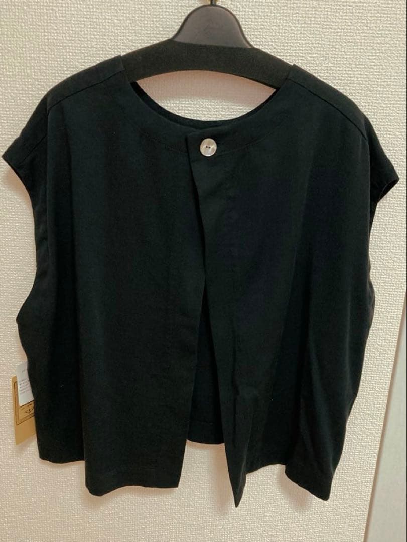 ★大人気商品★ ビアズリー　ショートベスト　ブラック　サイズ０