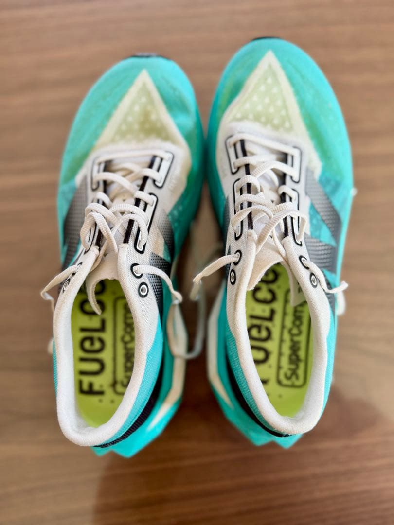レディースNew Balance FuelCell Elite シューズ