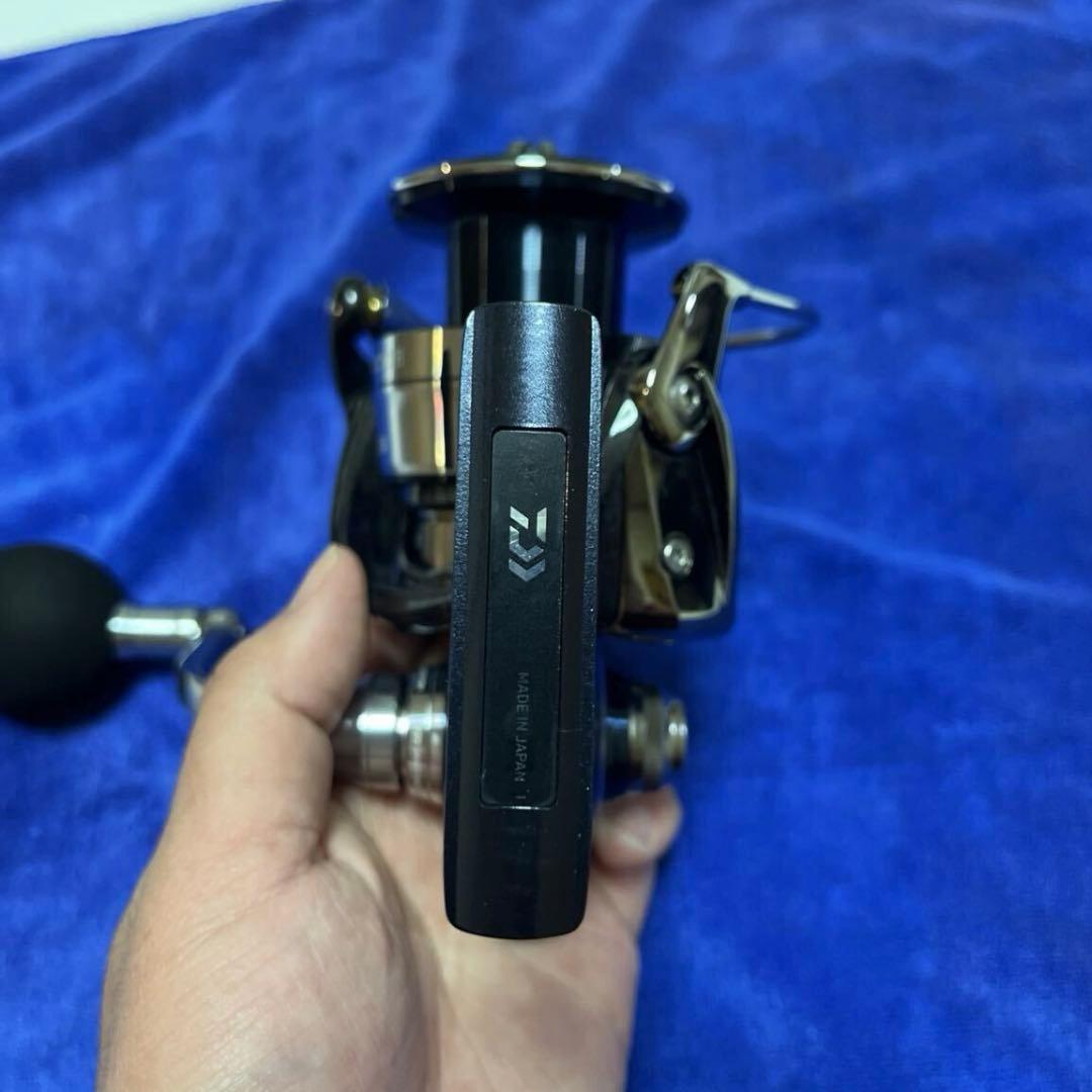 中古美品 ダイワ 21セルテートSW 5000-XH