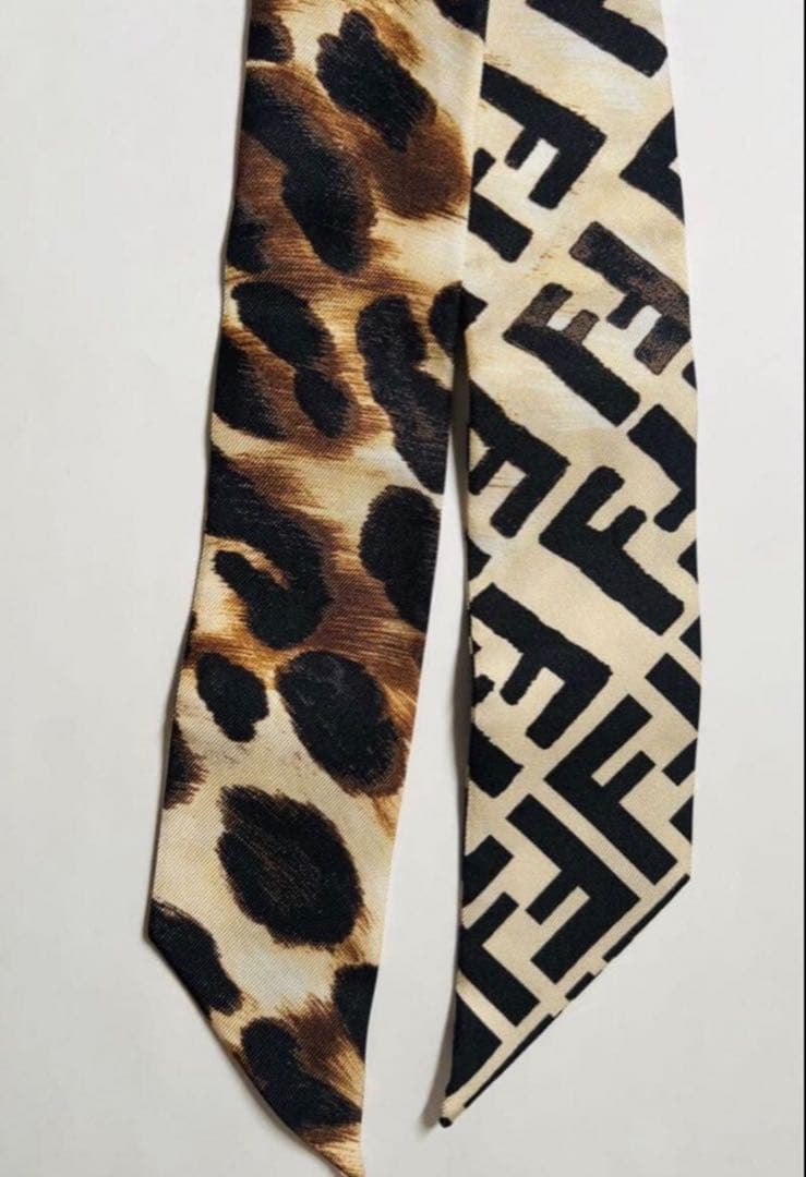 Fendi フェンディ ラッピー スカーフ レオパード シルク