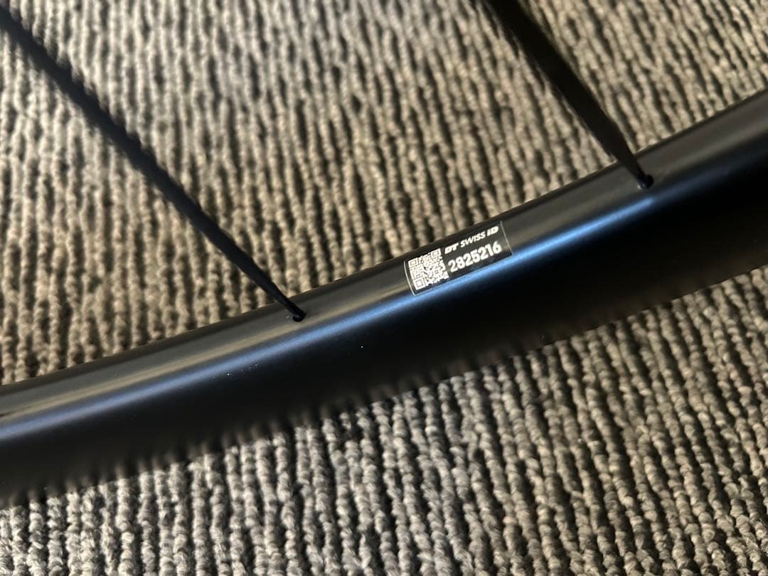 SWISS SIDE HADRON² Ultimate ホイール DT180