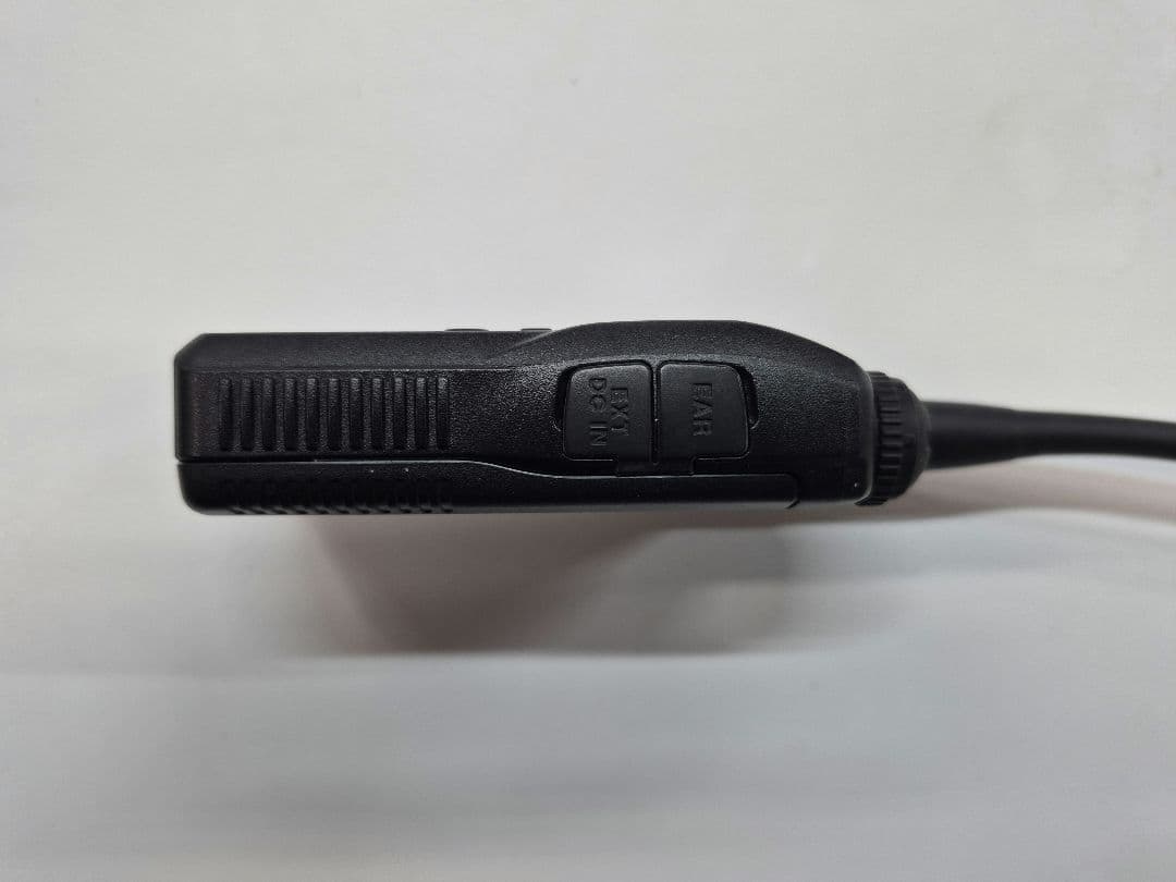 スタンダード 144/430MHzコンパクトトランシーバー VX-3(現状渡し)