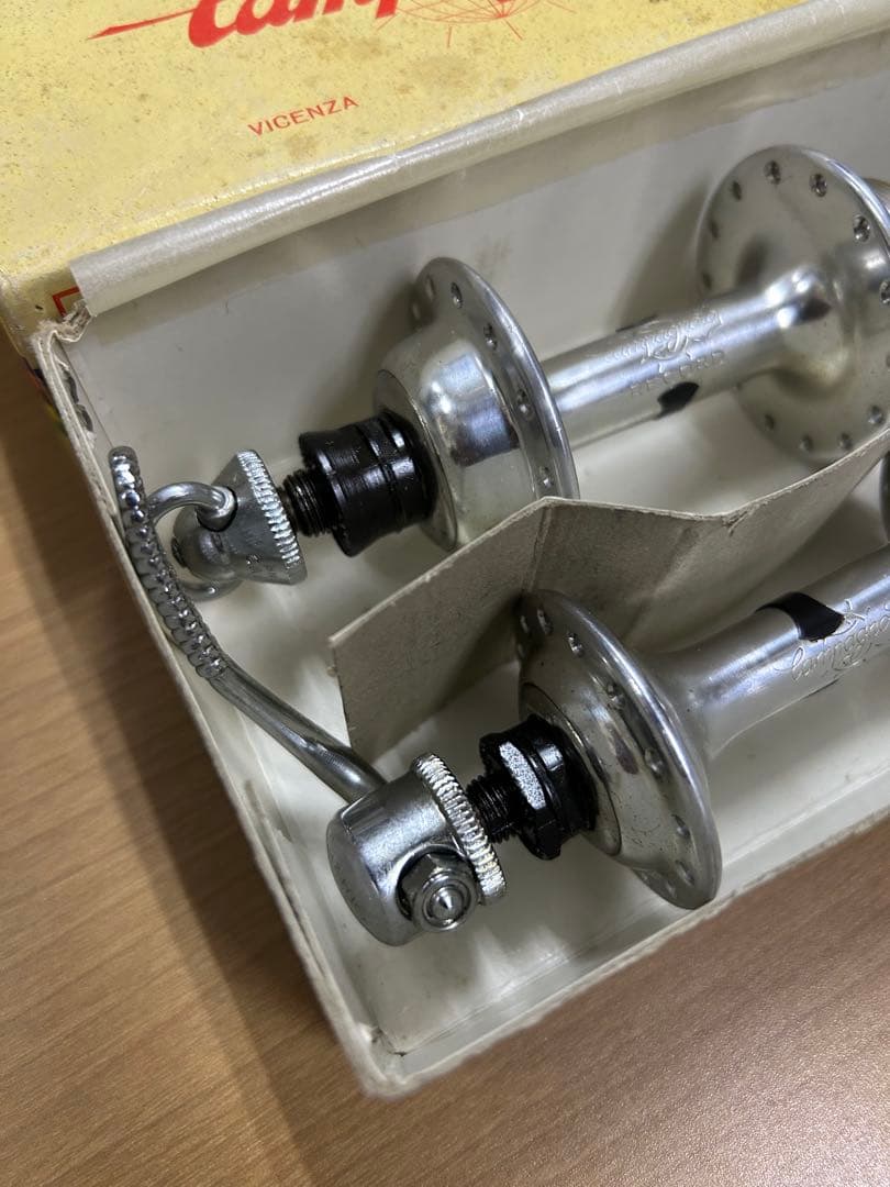 ビンテージ カンパニョーロ ハブ Campagnolo Record Hubs