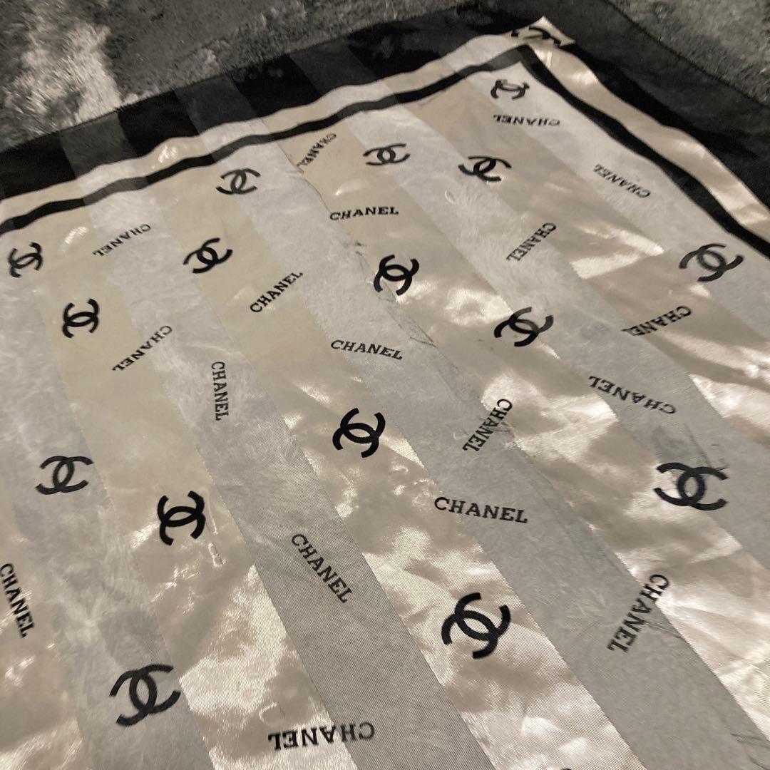 CHANEL ロゴスカーフ 100✖︎100