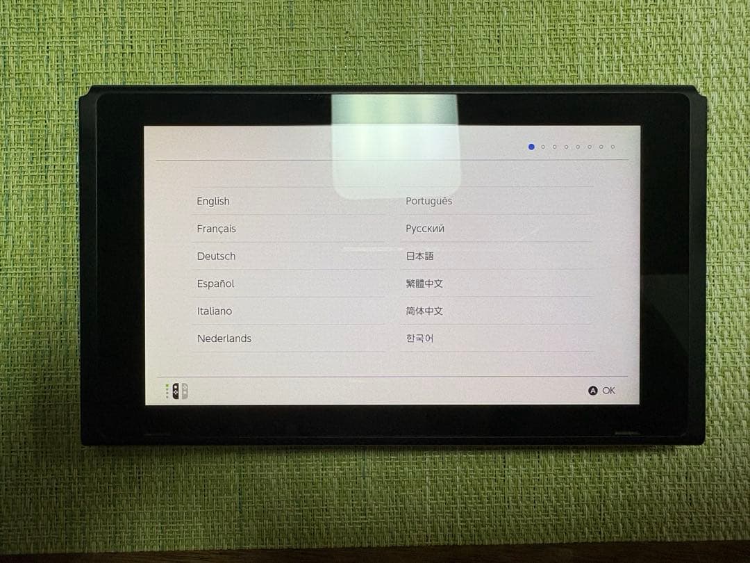 Nintendo Switch バッテリー強化版（箱・説明書有）＋充電スタンド
