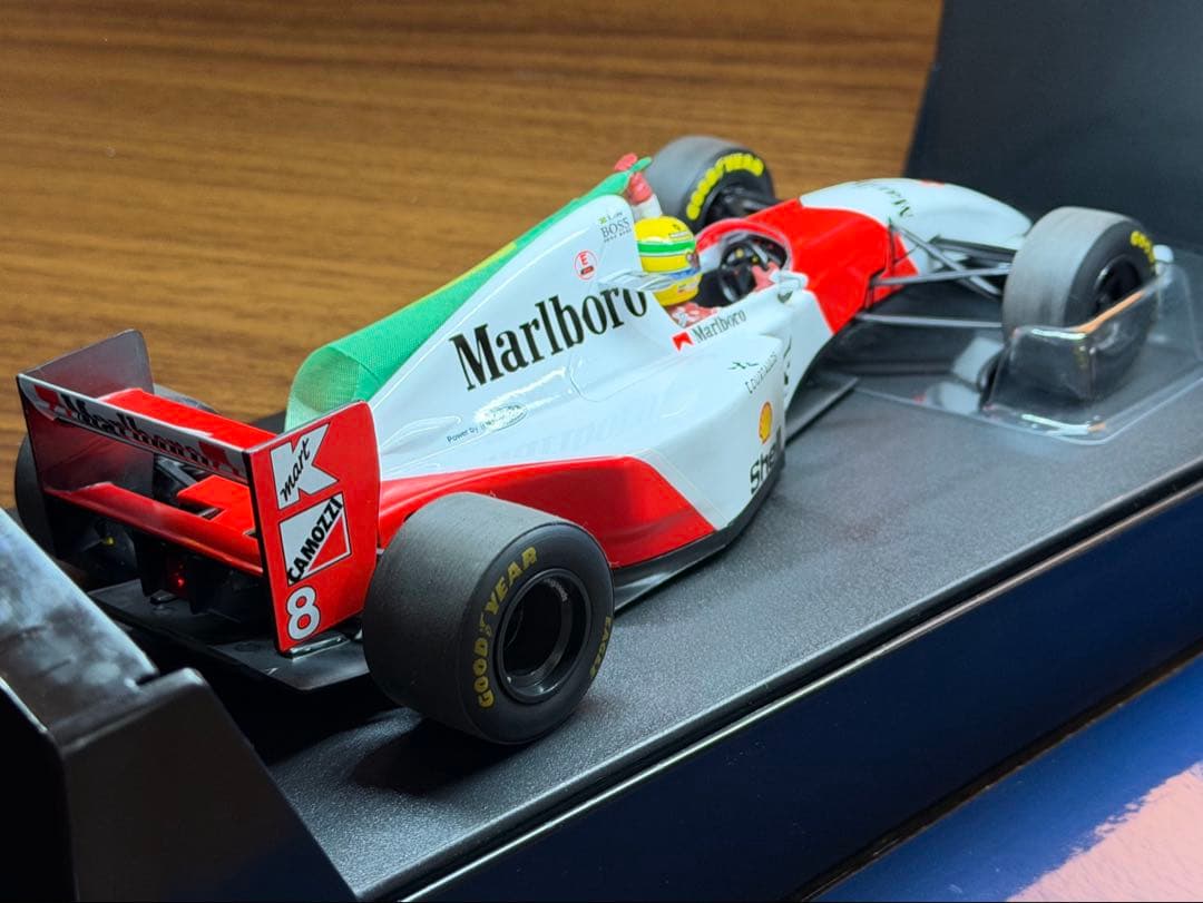 ミニチャンプス 1/18 マクラーレン MP4/8 アイルトン セナ