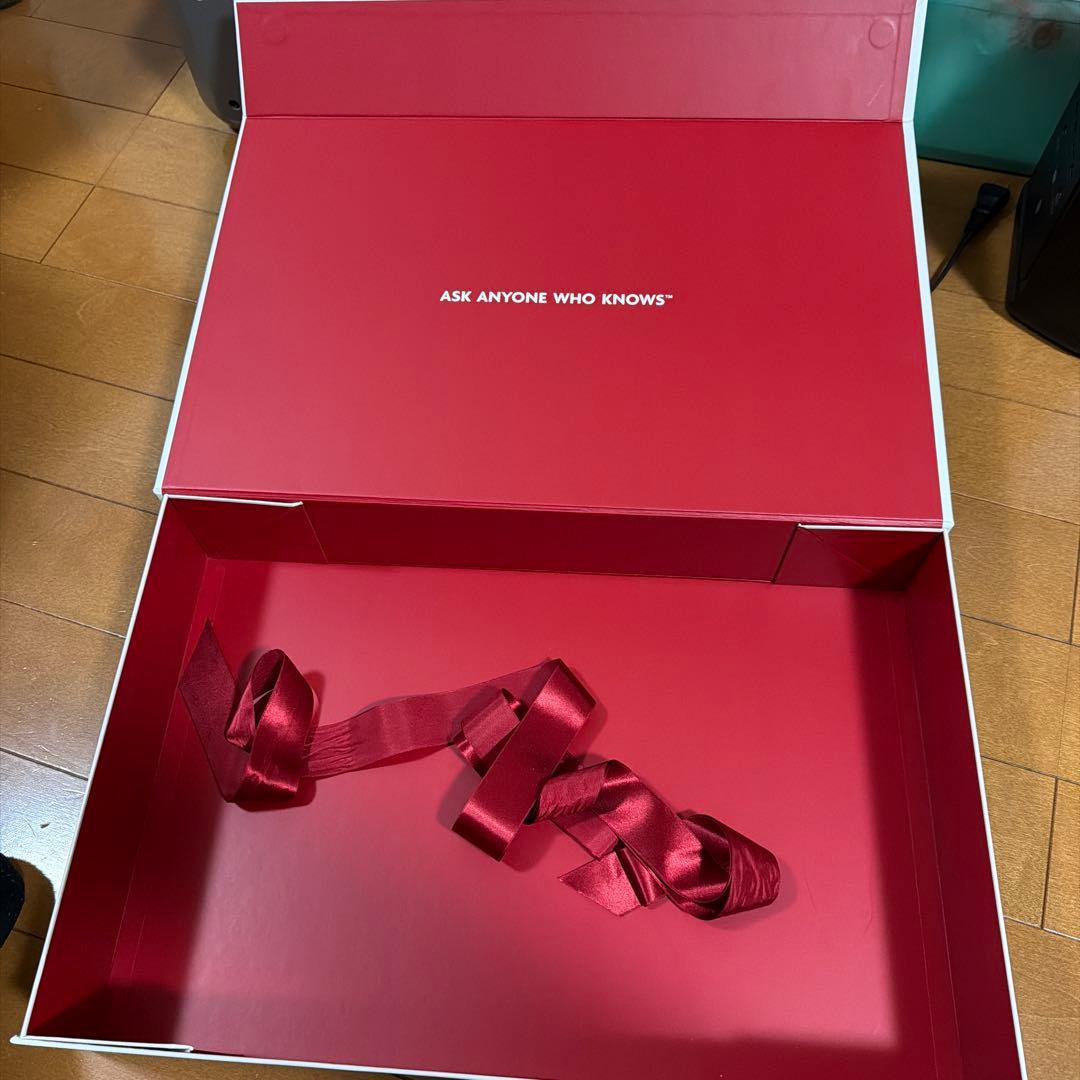 美品！  ブラックダウンベスト Mサイズ 箱あり。
