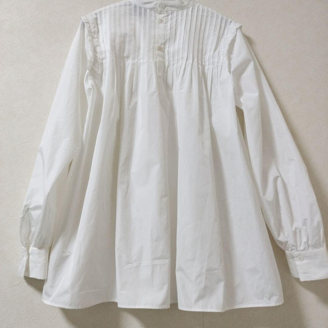 美品UNITED ARROWS Pタフタフリルハイネックブラウス