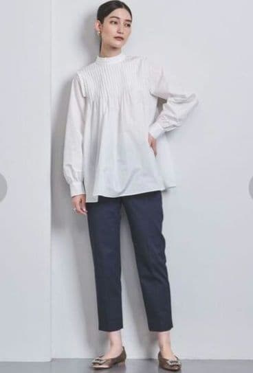 美品UNITED ARROWS Pタフタフリルハイネックブラウス