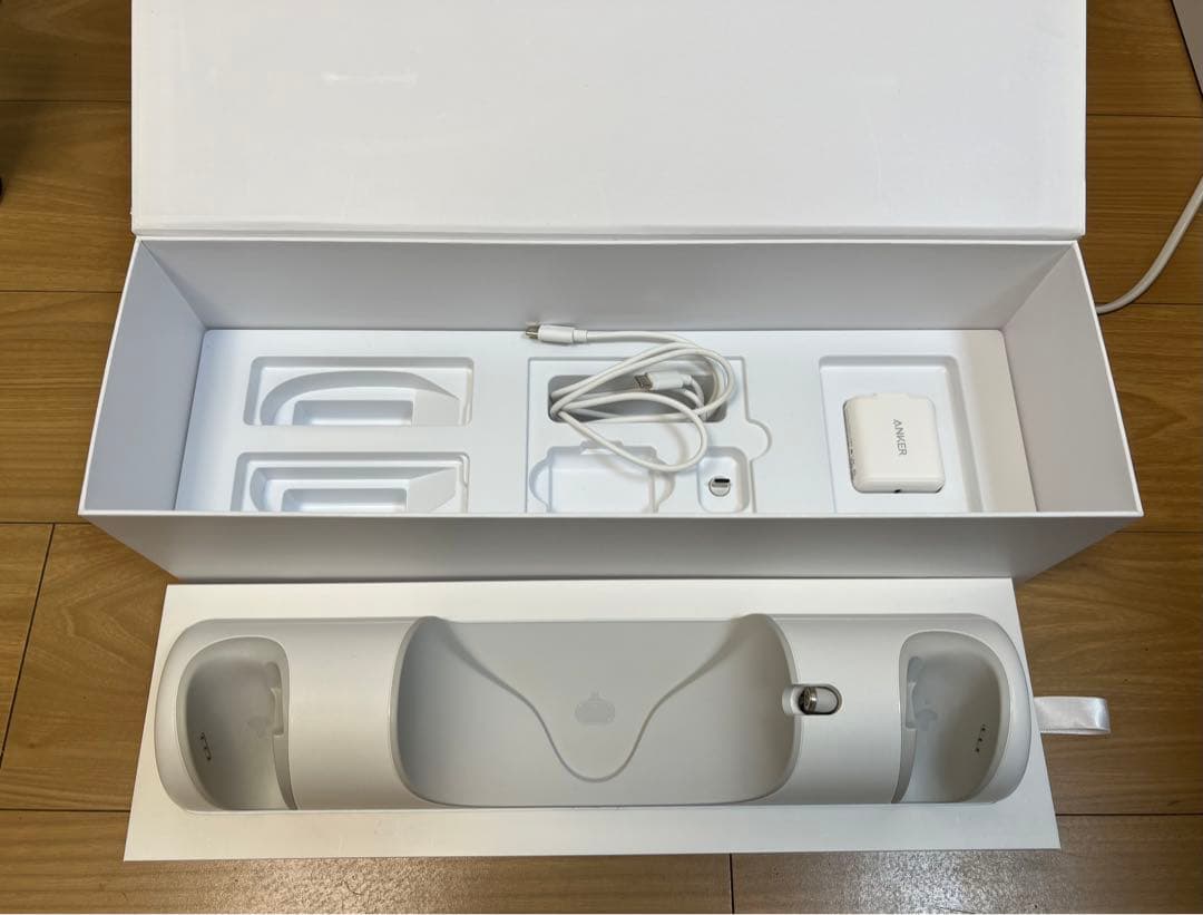 その他  quest2 256GB Anker Charging Dock