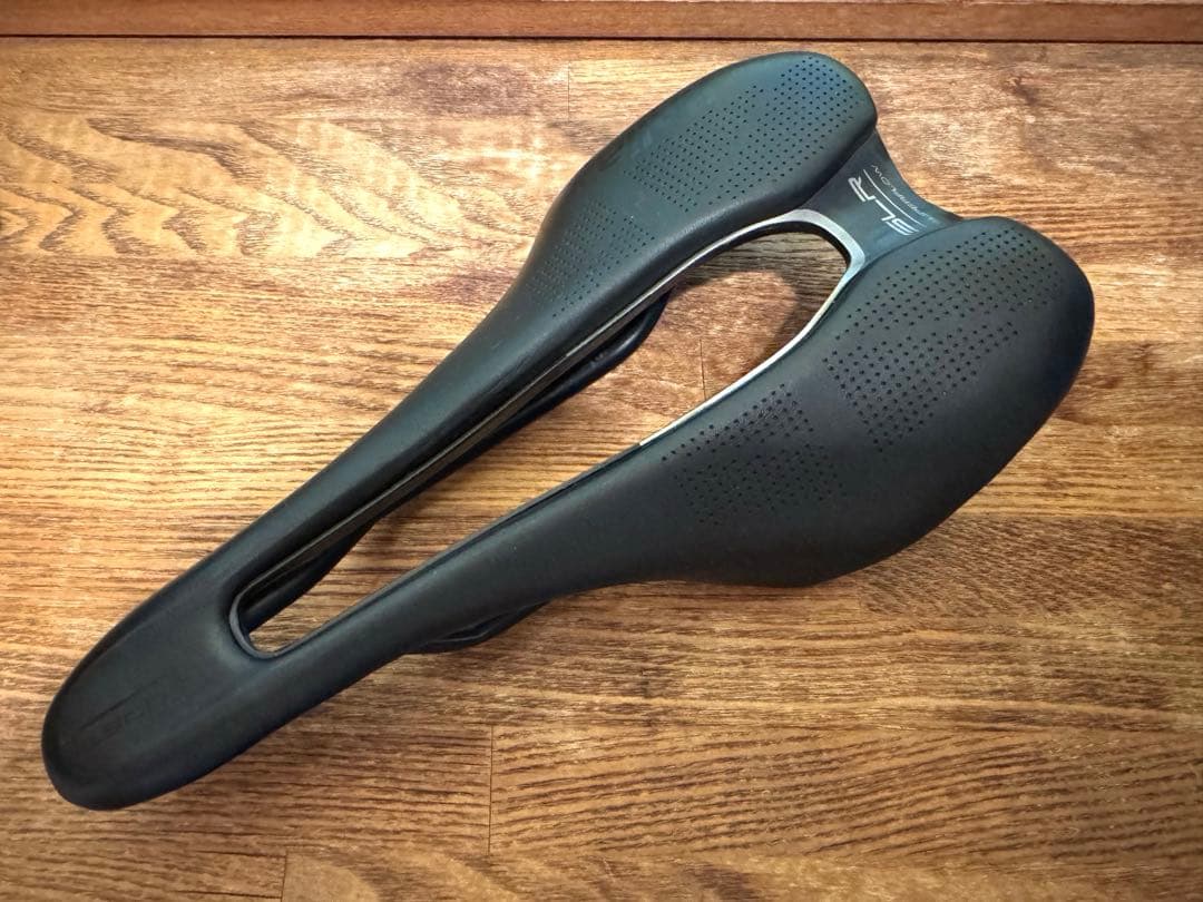 パーツ Selle Italia SLR BOOST Super Flow