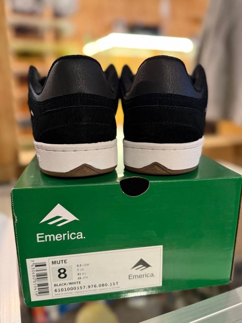 新作 Emerica MUTE スケボー ブラック / ホワイト 26cm