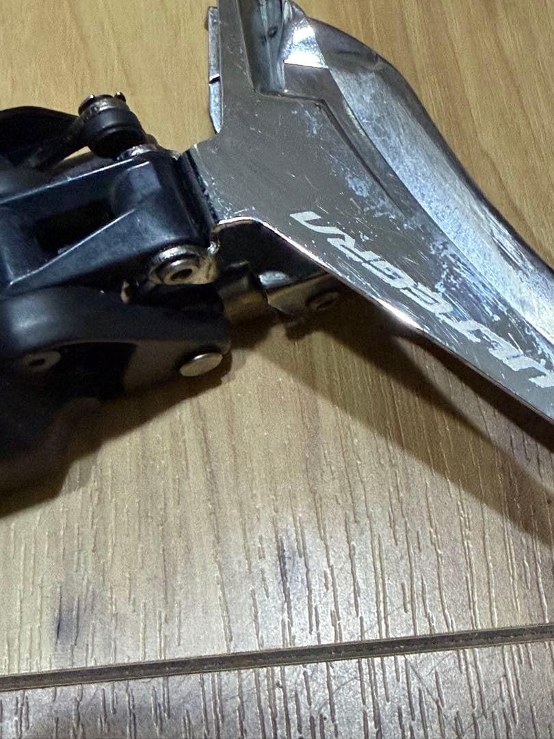 Shimano Ultegra FD-R8050 Di2 フロントディレイラー