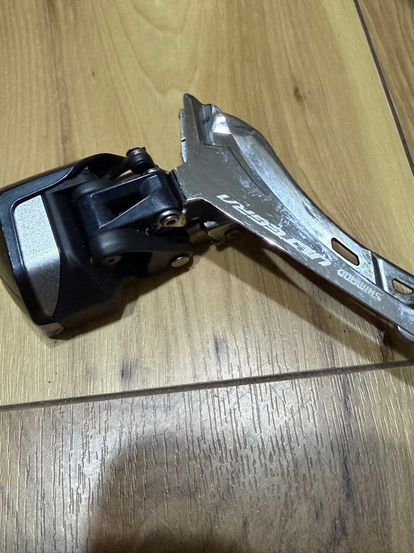 Shimano Ultegra FD-R8050 Di2 フロントディレイラー