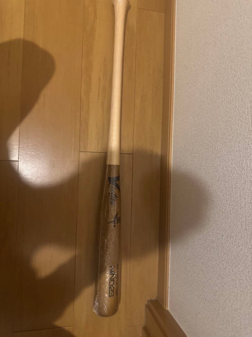 ヴィクタス硬式木製