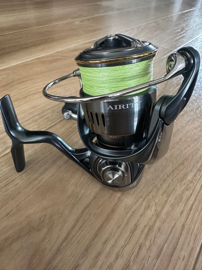 23エアリティ　DAIWA LT2500S-DH スピニングリール