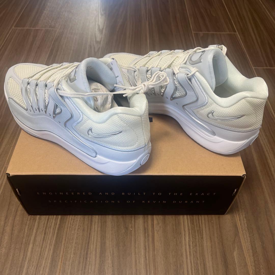 シ*ン様 新品・未使用　KD18 EP ホワイト 29cm