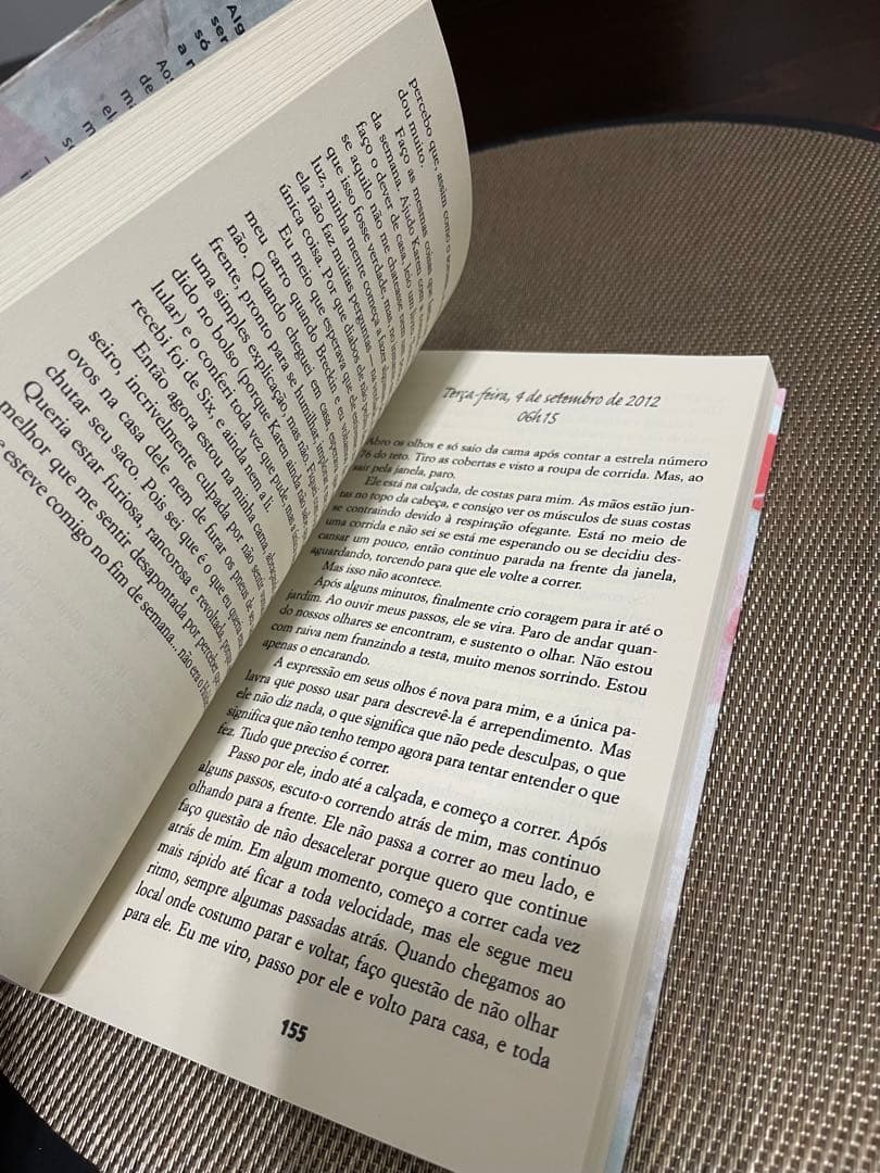 洋書 Um Caso Perdido Colleen Hoover