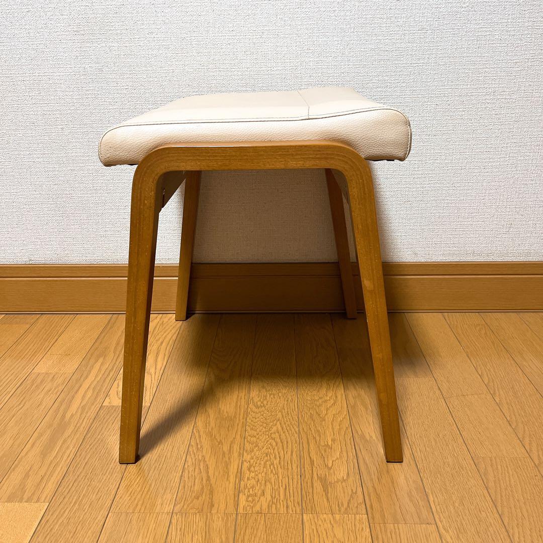 美品 カリモク　CT0406　スタッキングチェア　スツール