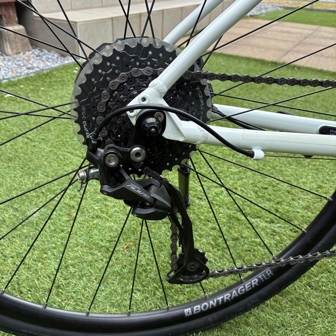 ［直接取引愛知岐阜三重近郊］TREK FX3 Mサイズ ホワイト2021