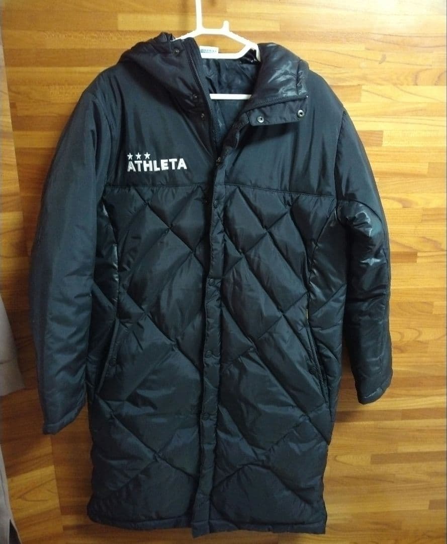 美品ATHLETA 黒 ダイヤモンドキルティング ベンチコート　M