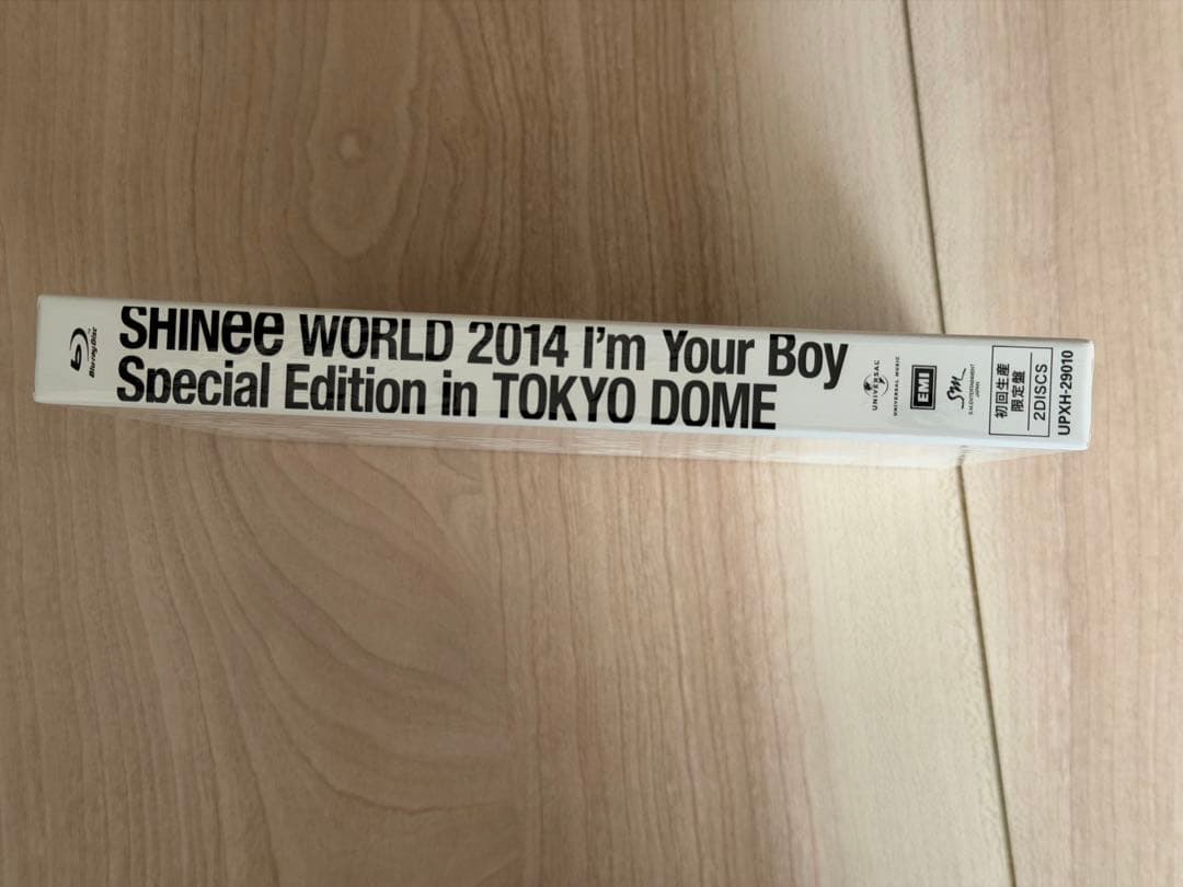 SHINee WORLD 2014 初回限定盤ブルーレイディスク