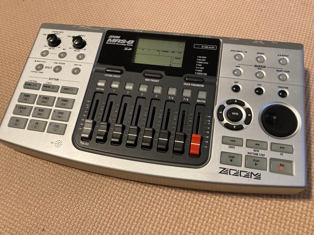 ZOOM MRS-８マルチトラックレコーダー MRT①