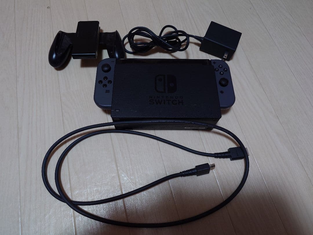 任天堂スイッチ　switch　バッテリー強化版　ケース、SDカード付き