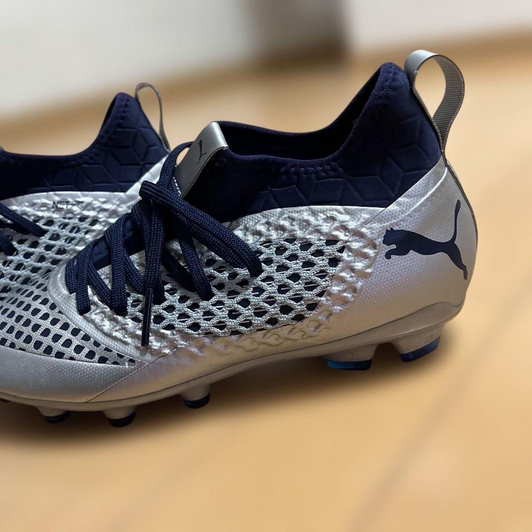 Puma サッカーシューズ シルバー/ネイビー25.5センチ