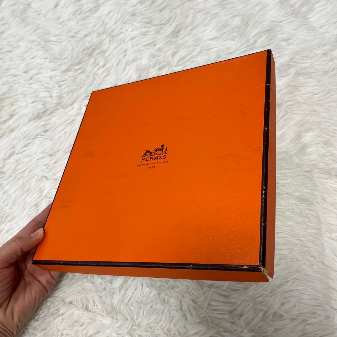 HERMES エルメス スカーフLES RUBANS DU CHEVALグレー