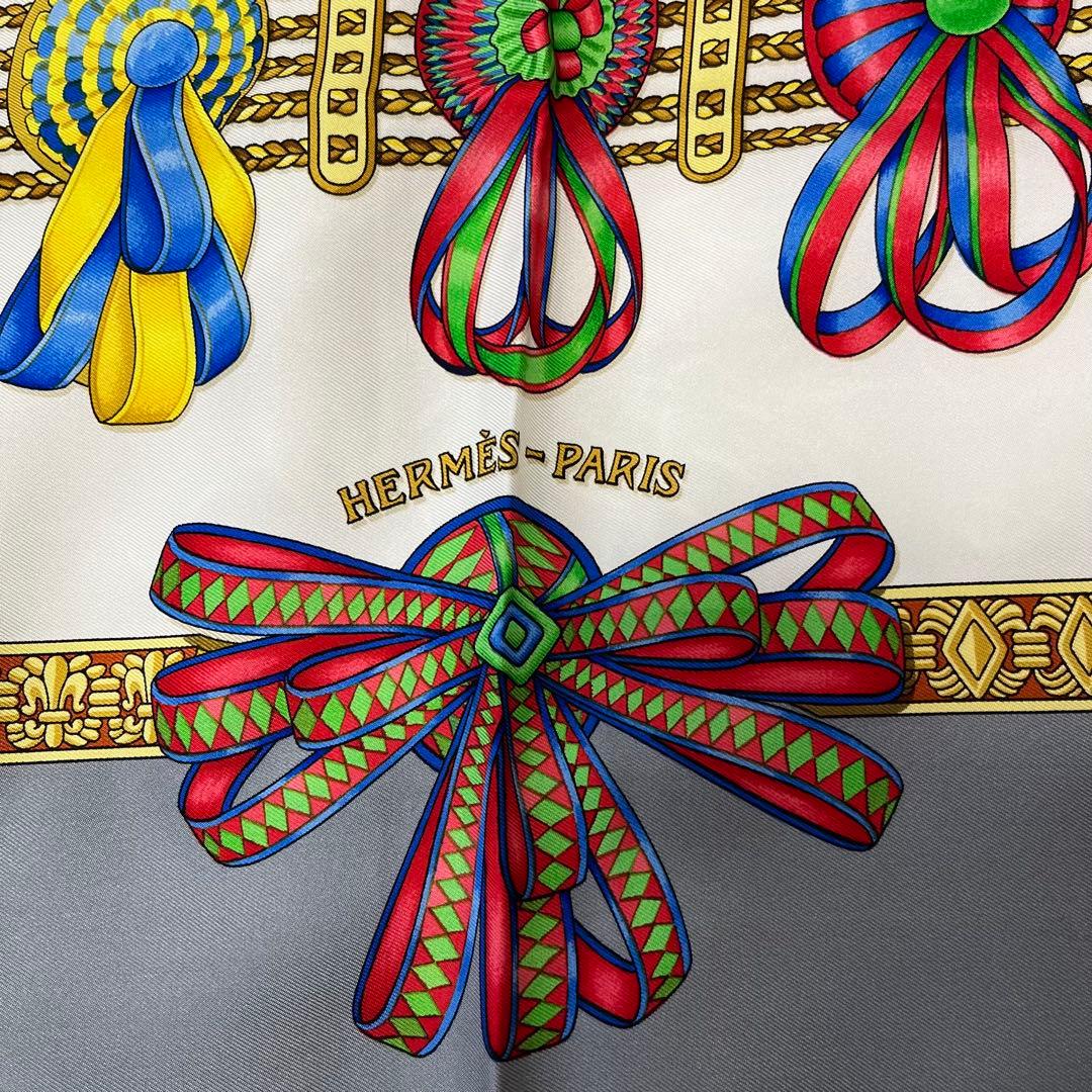 HERMES エルメス スカーフLES RUBANS DU CHEVALグレー