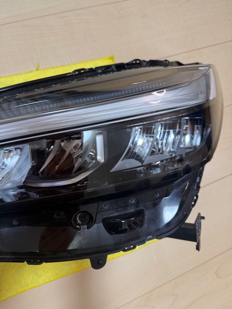 ヴェゼル　RV5 LEDヘッドライト STANLEY W5884