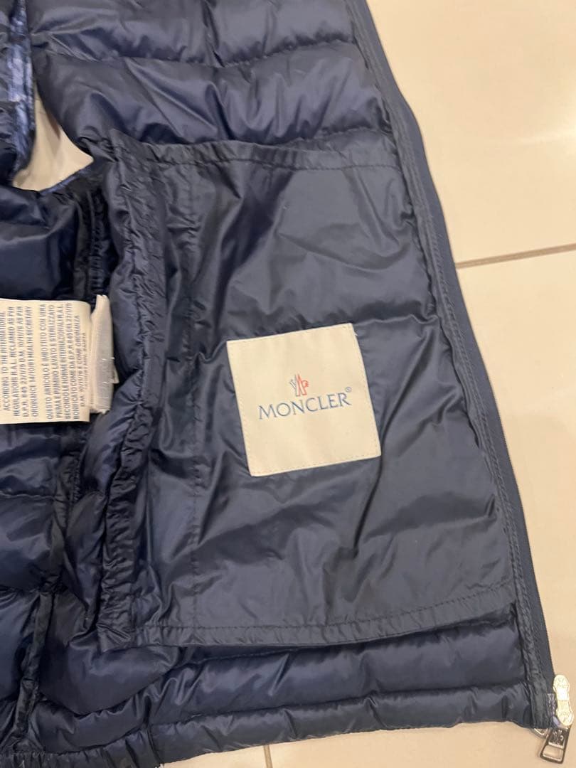 MONCLERダウンべスト サイズ2（men's M）