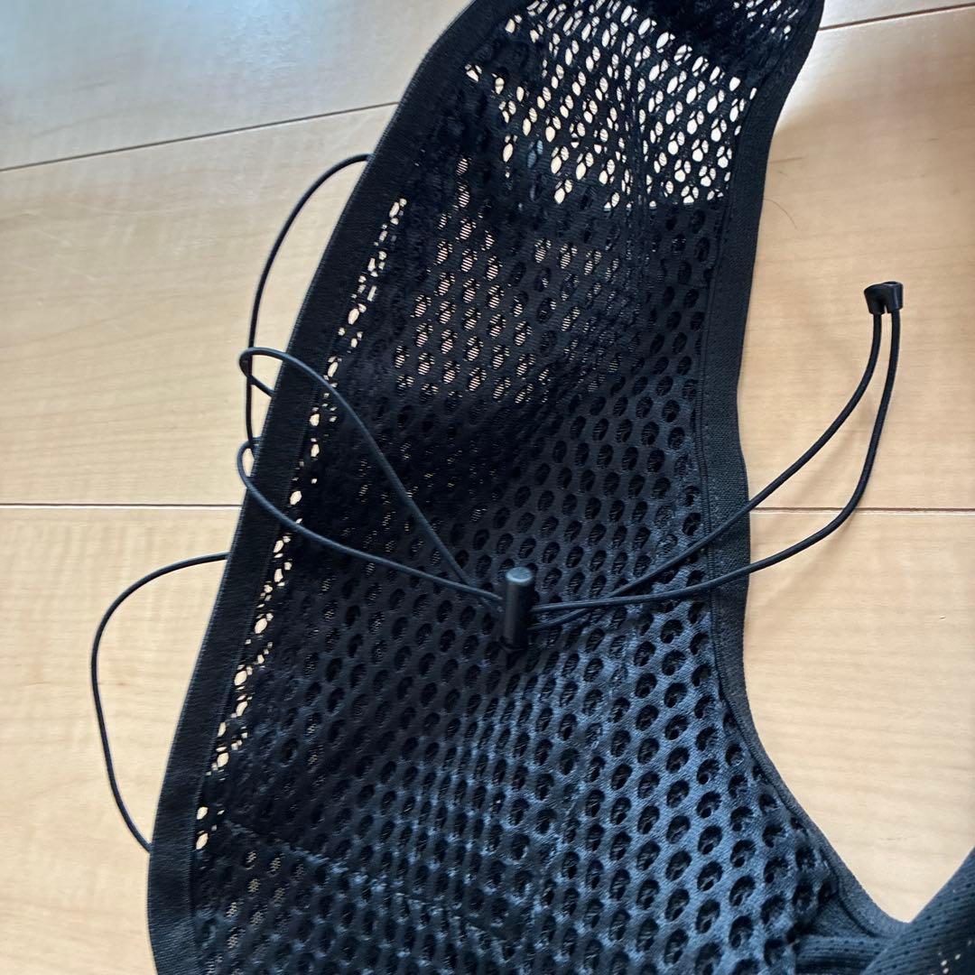 SALOMON ACTIVE SKIN 8 ブラック　SOFTFLASK 2本