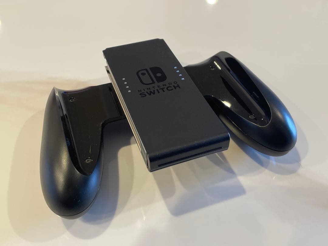 【美品・新モデル】Nintendo Switch グレー 付属品付きSDカード