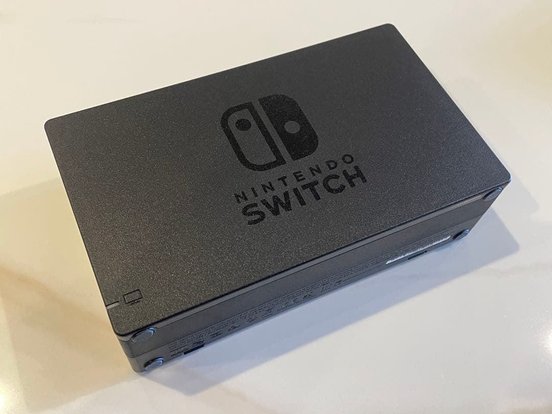 【美品・新モデル】Nintendo Switch グレー 付属品付きSDカード