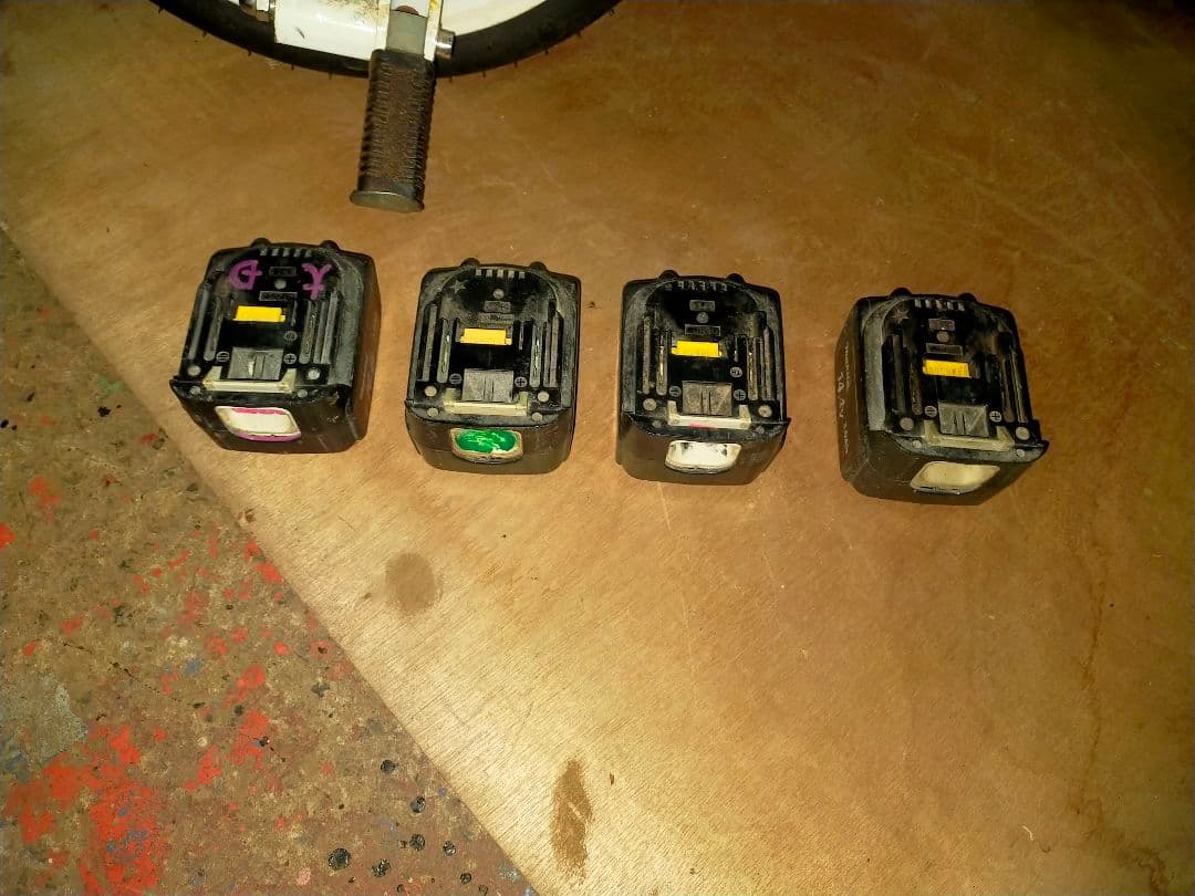 電動一輪バイク　ONE WHEEL ワンホイール　マキタ14.4v4個駆動