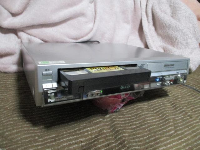 Panasonic DMR-E150V DVDレコーダー