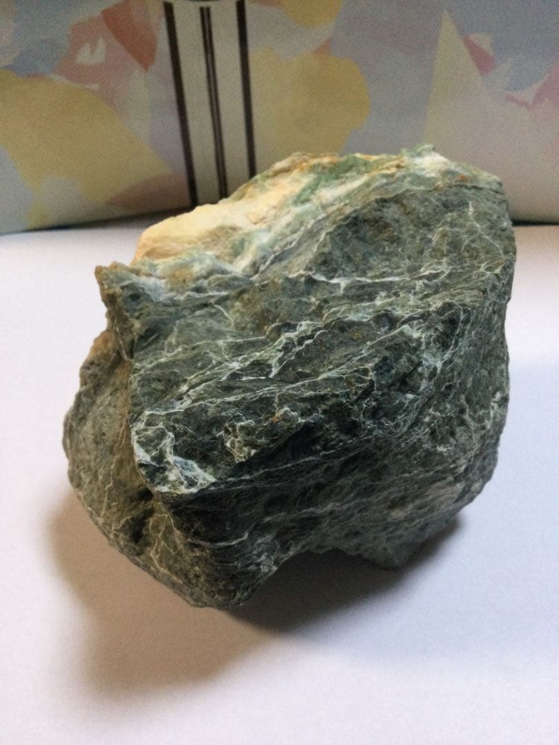 日高翡翠原石　996.5g 水晶　観賞石