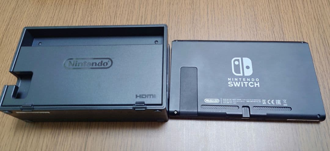 Nintendo Switch本体 美品 フィルム貼付 付属品完備