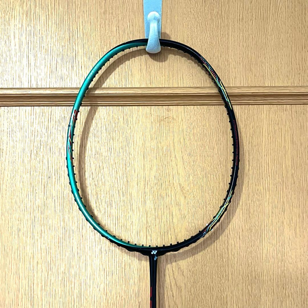 【ヒビ無し】 YONEX アストロクス88s 4U5 バドミントン 廃盤ラケット