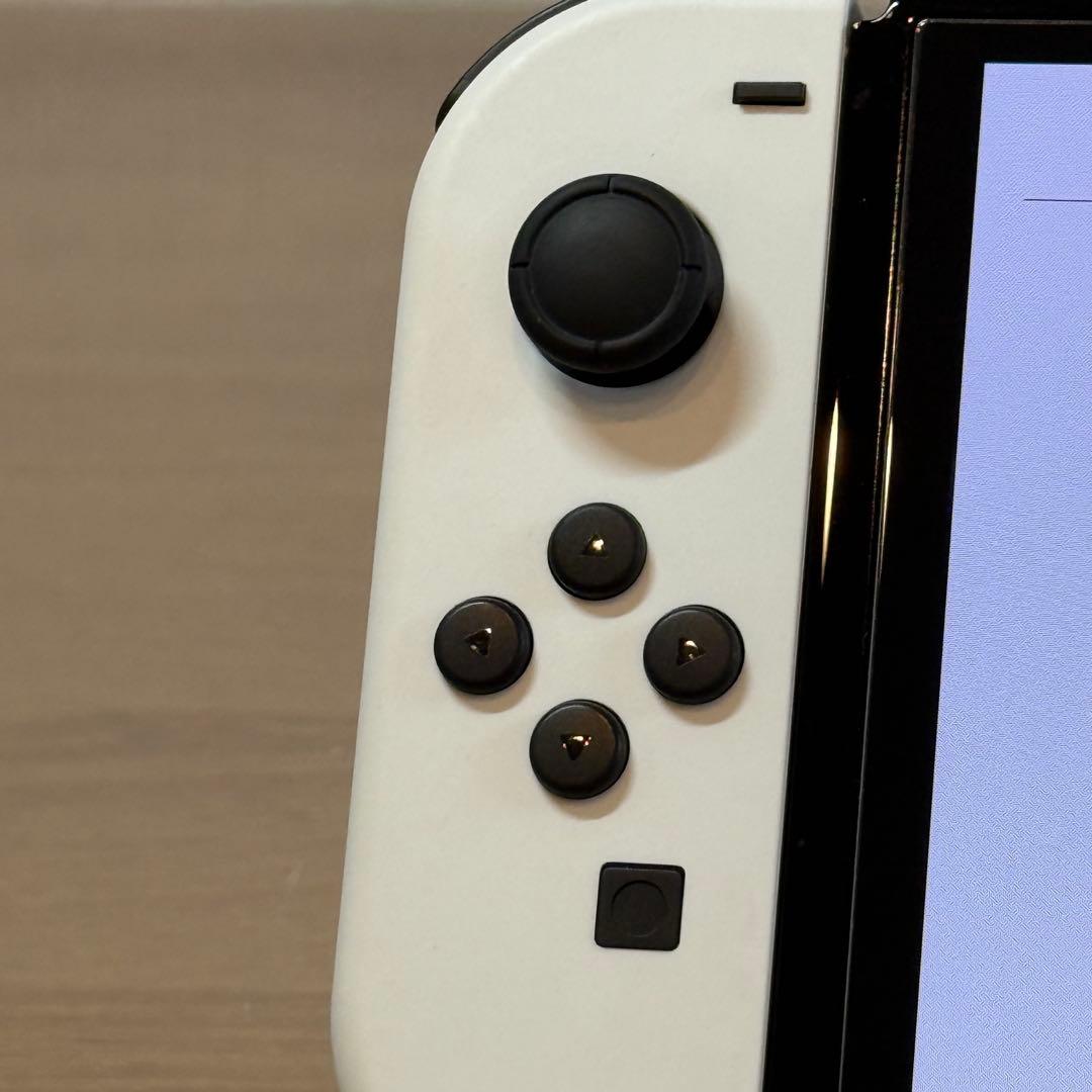 7-135【美品】Switch 本体 有機EL Joy-Con ホワイト 箱付き