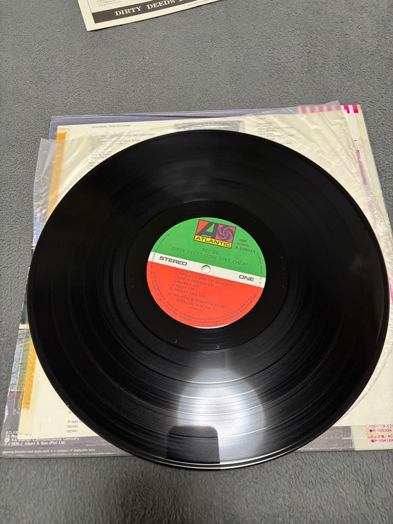 AC/DC Dirty Deeds Done Dirt Cheap レコード