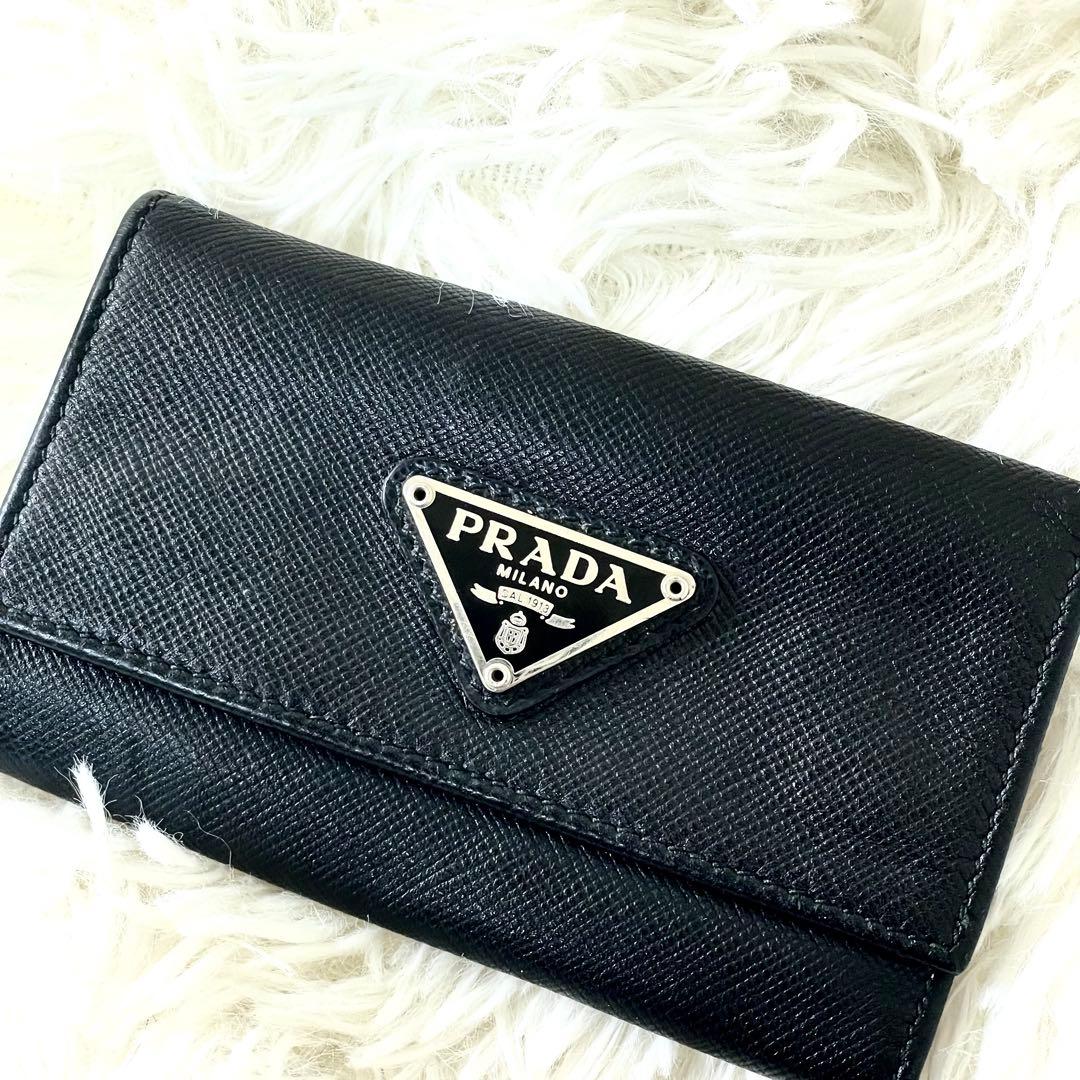 プラダ　PRADA キーケース　キーホルダー　三角ロゴ　三角プレート　ブラック