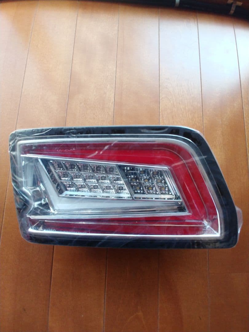 ダイハツ　S700　S710系 LEDテールライト クリアータイプ 2個セット