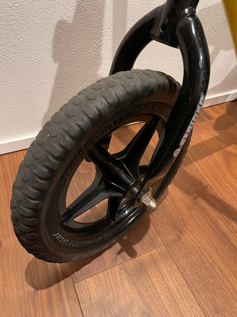 STRIDER ストライダー スポーツモデル 12インチ　イエロー　日本正規品